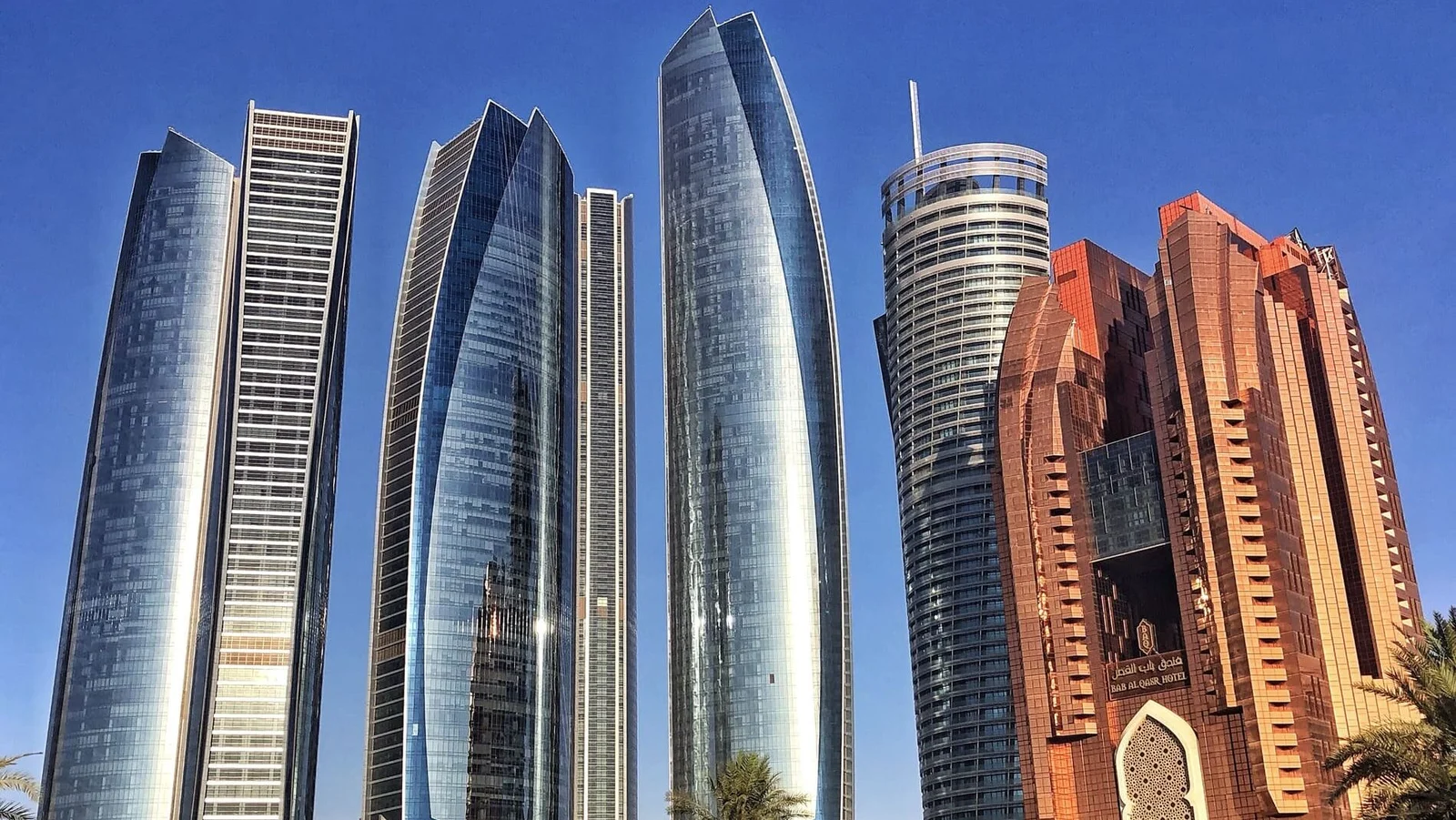 Etihad Towers: Where Modern Architecture Meets Stunning Views in Abu Dhabi